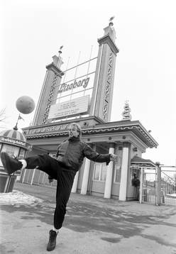 Dan Fröberg utanför Liseberg