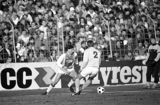 Marco van Basten, Ajax med bollen