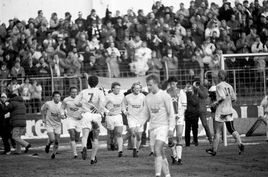 Jubel i Malmö, Marco van Basten, Ajax deppar i bakgrunden