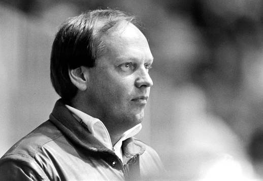 870327 Ishockey, träningsmatch, Sverige - Tjeckoslovakien,