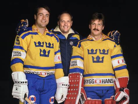 Kent Nilsson, coach Tommy Sandlin and goaltender Pekka