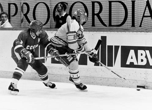 Sveriges Magnus Roupé med Vjatjeslav Fetisov, Sovjet i