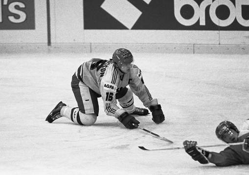 Bengt-Åke Gustafsson på knä