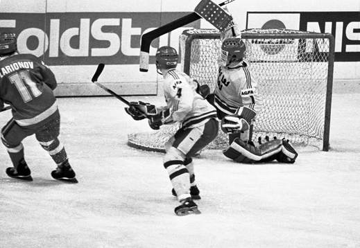 Larionov, Sovjet framför sveriges målvakt Peter Lindmark