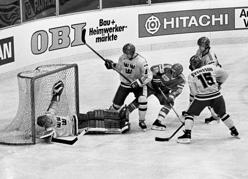 Peter Lindmark, målvakt in action