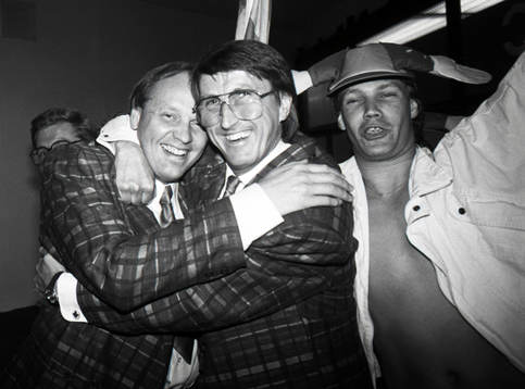 Tommy Sandlin, förbundskapten och Curt Lindström, glada