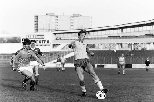Peter Truedsson, Sverige tar sig förbi irlands målvakt