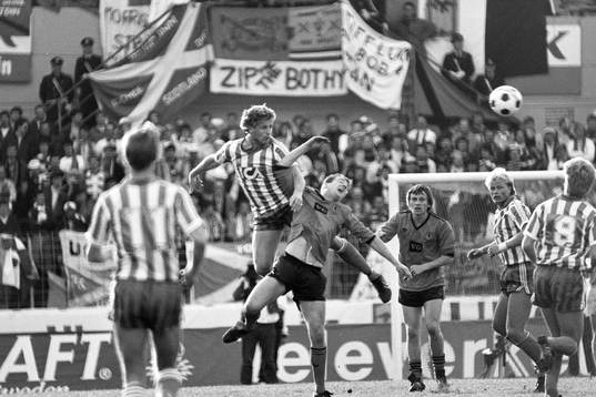 Glenn Hysén, Göteborg vinner en nickduell