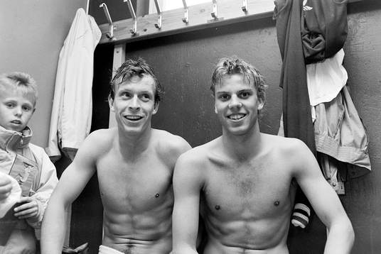 Peter Truedsson och Hans Eklund, Öster i omklädningsrummet