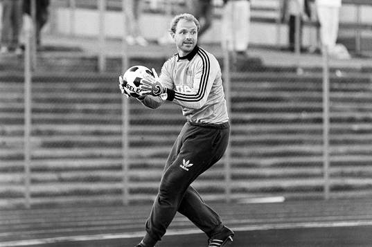 Thomas Ravelli, målvakt i Öster