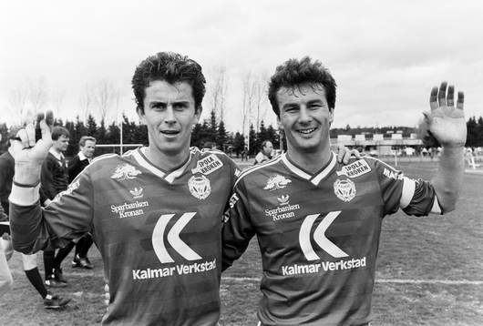 Kalmars målskyttar Mikael Marko och Billy Landsdowne jublar