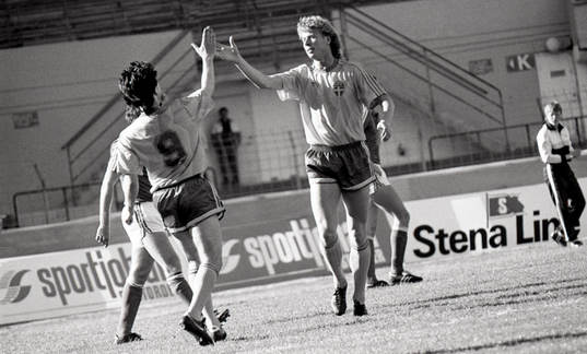 Anders Limpar och Johnny Ekström, jubel, glädje