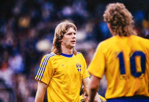 Sveriges Glenn Strömberg och Johnny Ekström. Football,