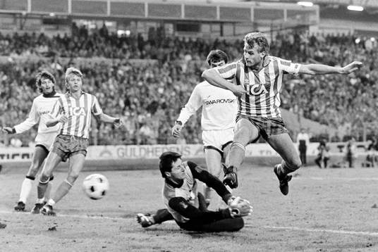Bläddra bland fler bilder av Fotboll, Uefacupen, Semifinal, IFK Göteborg - Swarovski Tirol, 4-1 