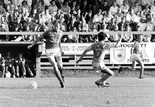 Markaryds Håkan Davidsson med bollen