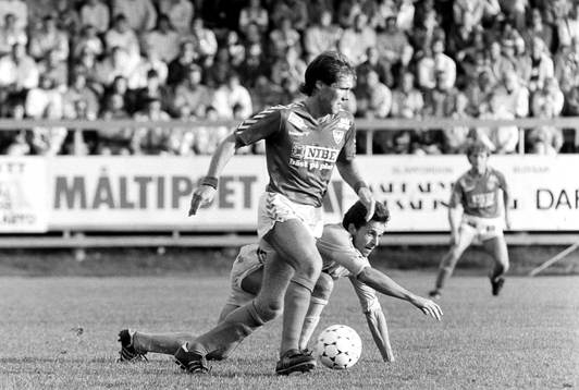 Markaryds Håkan Davidsson med bollen
