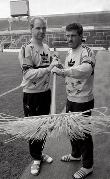 Thomas Ravelli, målvakt och Olle Nordin, förbundskapten,