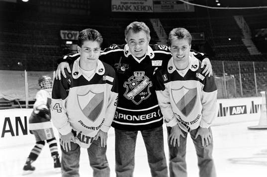 Lars-Gunnar Jansson, tränare i AIK med sönerna Stefan och