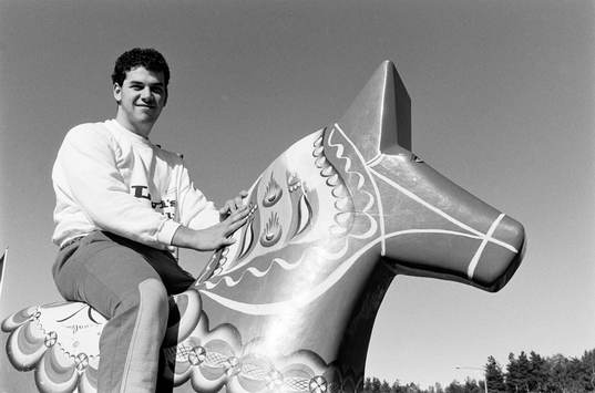 Robert Burakovsky, Leksand på hästryggen