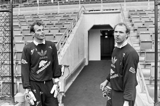 Sveriges målvakter Jan Möller och Thomas Ravelli