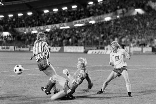 Peter Schmeichel, målvakt i Bröndby