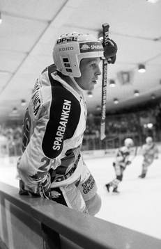 Reijo Ruotsalainen, HV71 på väg in på isen