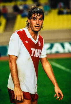Glenn Hoddle (1987)