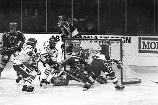 Stefan Axelsson och Kenneth Andersson, Frölunda framför