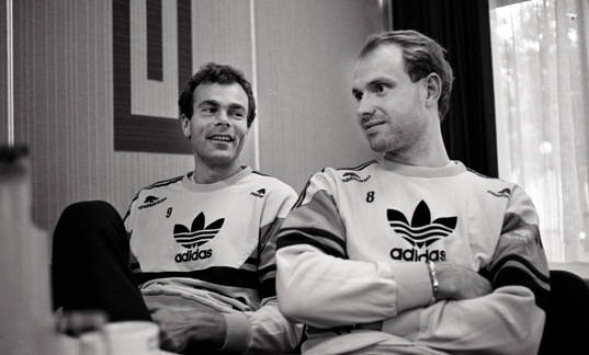 Jan Möller och Andreas Ravelli, målvakt, Sverige