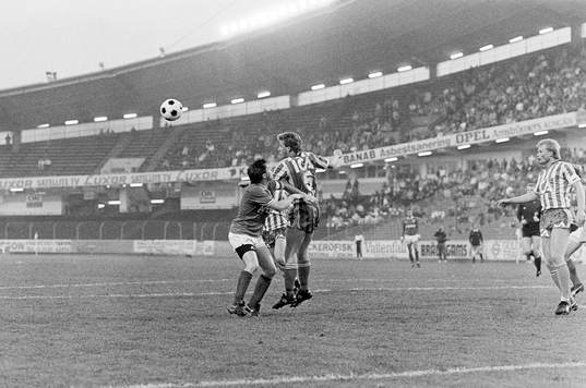 Per Edmund Mordt, Göteborg vinner en luftduell