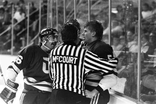 Ulf Samuelsson, Hartford i bråk
