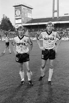 Hasse Holmqvist och Björn Nilsson, Young Boys