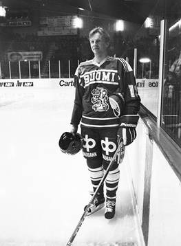 Kari Jalonen, Finland