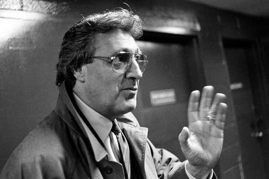 Phil Esposito på plats