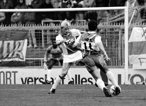 Bläddra bland fler bilder av Fotboll, holländska ligan, Ajax - AZ 67