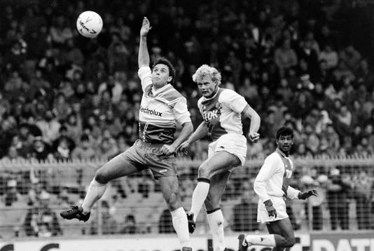 Peter Larsson, Ajax i en nickduell