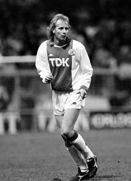 Tiainen, Ajax