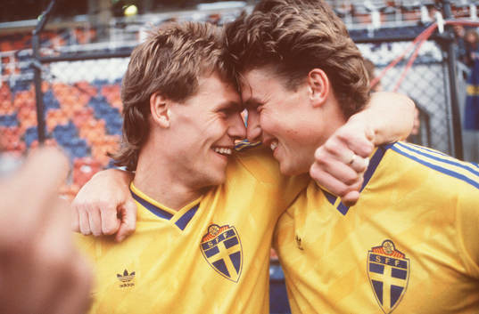 Målskyttarna Niclas Nylén (Larsson) och Roger Ljung,
