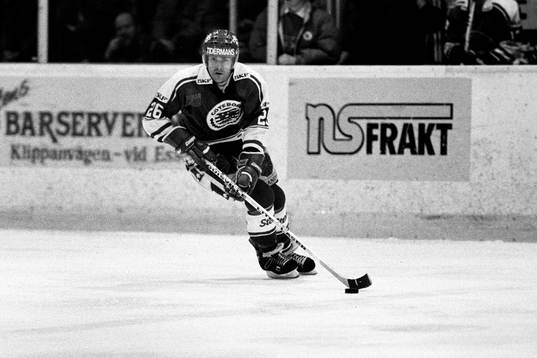 Peter Gustavsson, Frölunda med pucken