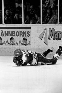 Per Ljusteräng, Frölunda ligger på isen
