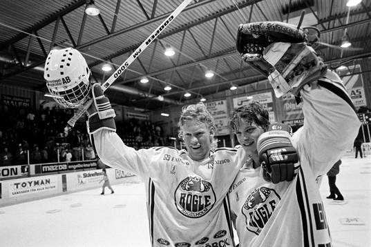 Roger Elvenes och Billy Nilsson, målvakt i Rögle