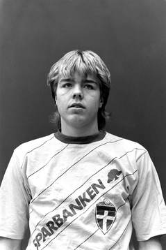 Tomas Brolin i landslagströjan