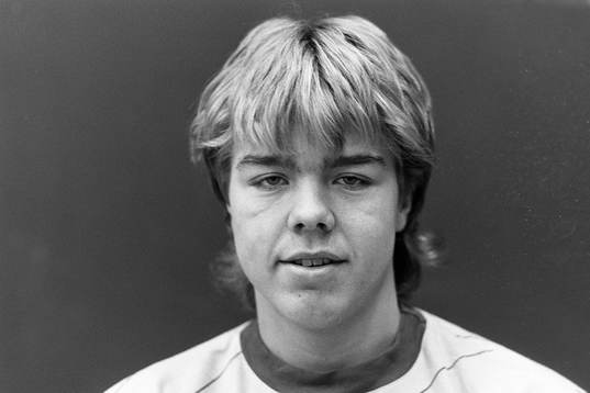 Tomas Brolin i landslagströjan