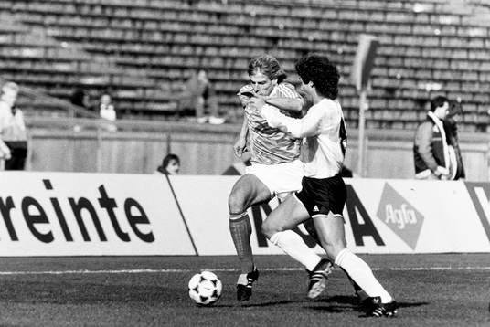 Jürgen Klinsmann, Västtyskland med bollen