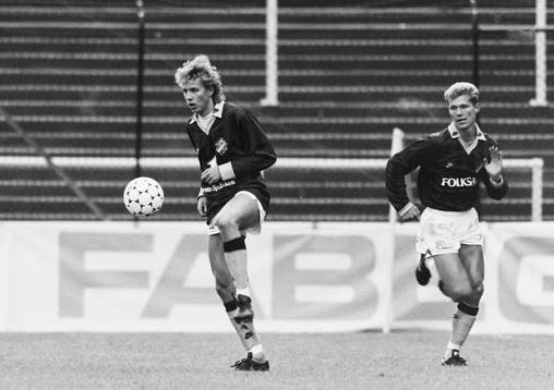 Niclas Kindvall, AIK med bollen