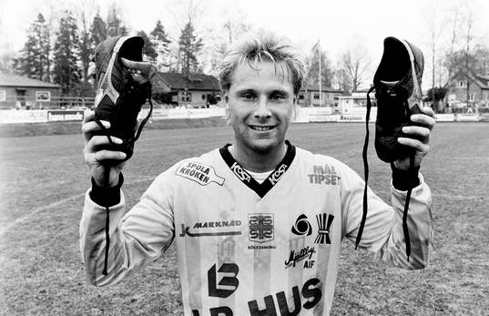 Mjällbys målskytt Alf Olsson jublar