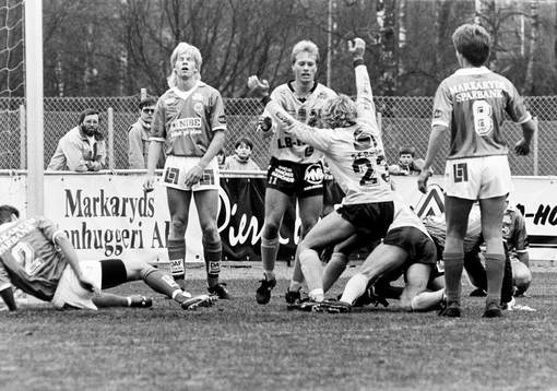 Mjällbys Alf Olsson gör 0-1