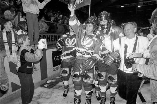 Daniel Rydmark och Färjestad jublar