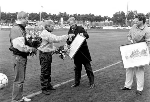 Rolf-Inge Andersson Sven-Bertil Andersson tackades av innan