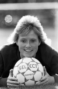 Anette Hansson, Sverige